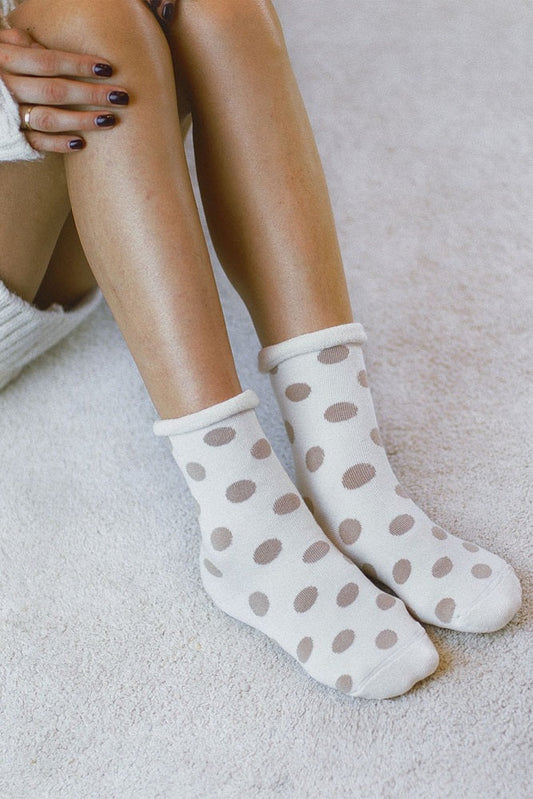 Comfortable Pressure Free Cotton Socks Dots Creme